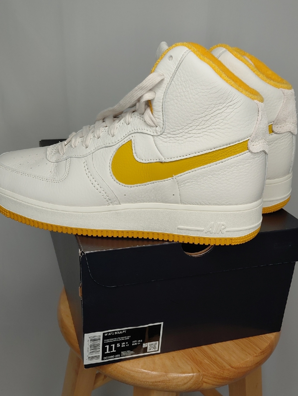 Nike High-Top Sneakers in White and Yellow